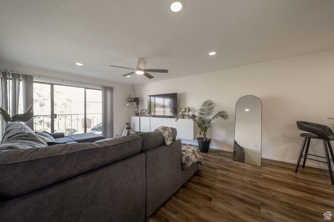 Photo - GORGEOUS MURRAY CONDO!!! Unidad E28