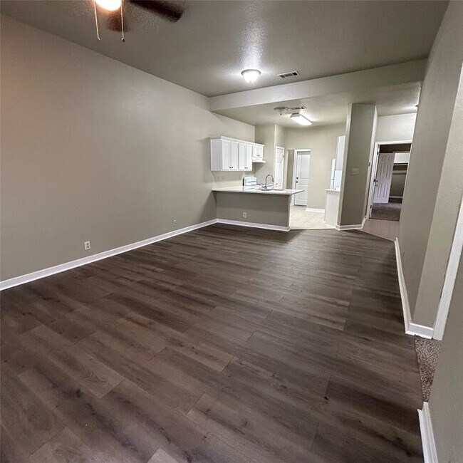 1235 Armadillo Rd