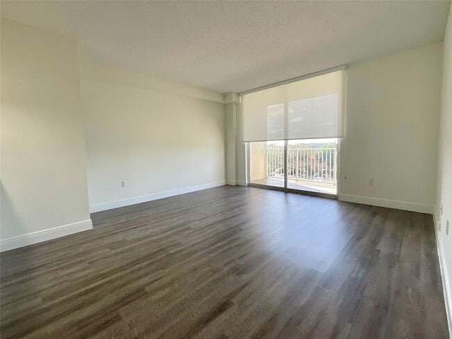 Photo - 7707 NW 7th St Unidad 1-205