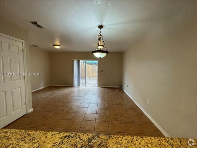 Building Photo - 10624 NW 87th Ct Rental