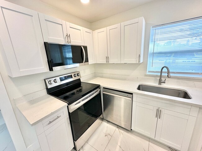 Photo - 1285 S Alhambra Cir Unit #A