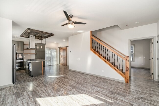 Photo - Incredible 3 BDRM / 2.5 BTH Franklin Home ...