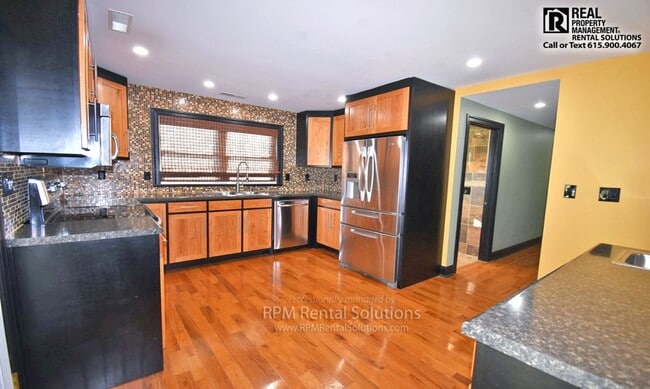 Photo - 3BR/2BA one level, carport+detached garage/workshop, washer/dryer included, on 1.6 acres in M'boro!
