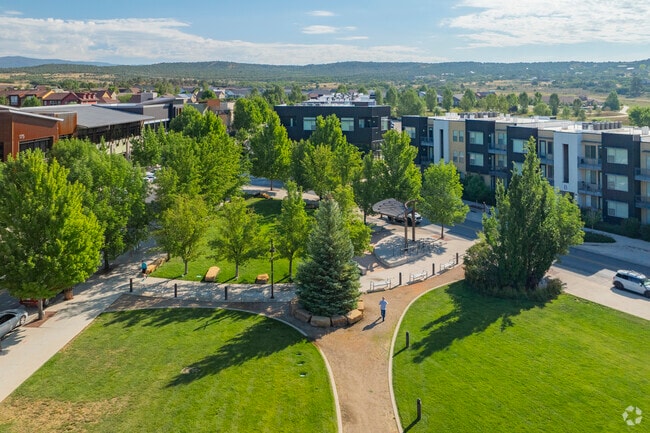 Confluencia en Three Springs - Área del parque - Confluence At Three Springs