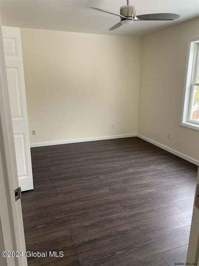 1136 Ballston Lake Rd Townhome Townhome Rental in Ballston Lake NY