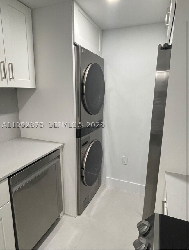 Photo - 10275 Collins Ave Unit 208