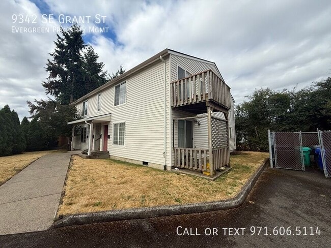 Photo - 9342 SE Grant St