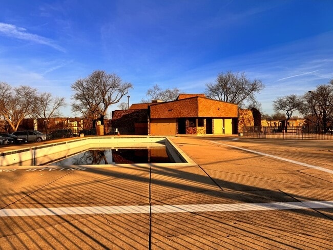 Photo - 2212 Country Club Dr Unit 6