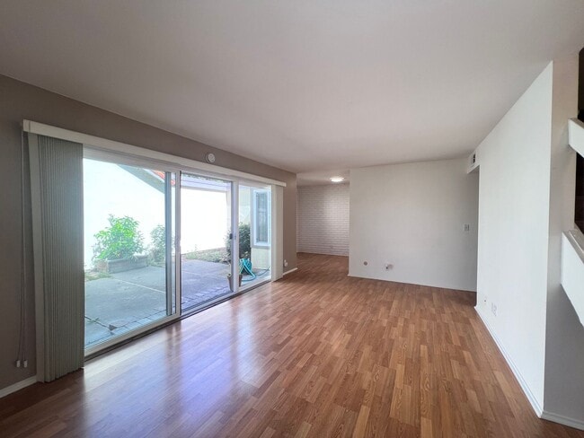 Photo - BRIGHT & SPACIOUS 3BD/2BA TOWNHOME IN PLEASANTON CA!!!