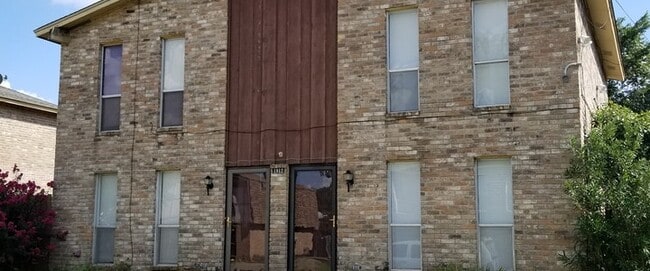 Building Photo - 1912 Nolen Ct