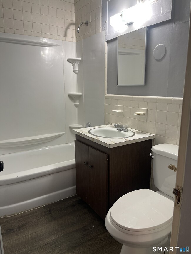 Photo - 41 Strickland St Unit 2