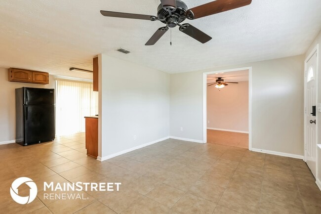 Photo - 8360 Red Holly Ln