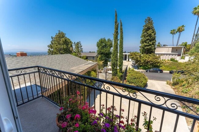 Balcony - 11318 Dona Lisa Dr