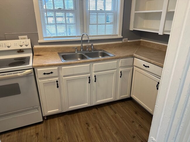 Photo - 109 Windsor St Unidad 1st Floor