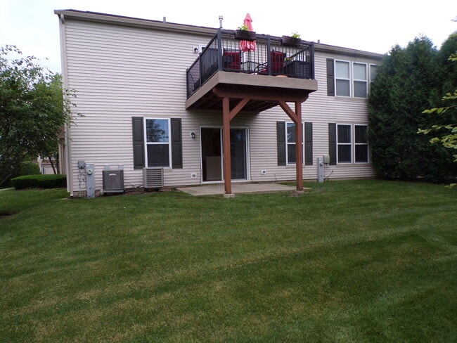 Photo - 120 W Buckingham Dr