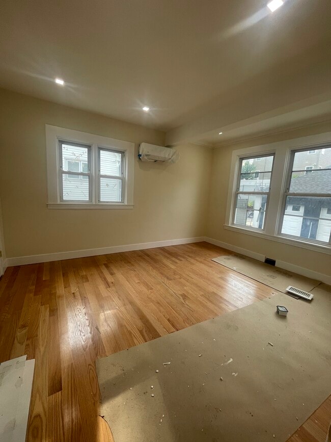 Building Photo - 83 Norwood Ave Unit 1 Rental