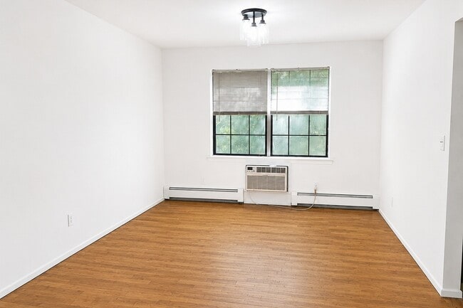 Photo - 107 Bellgrove Dr Unit # 3B