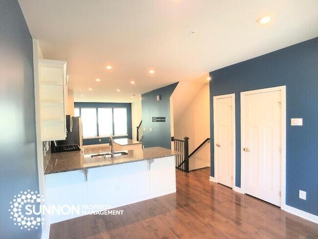Beautiful 4 Story Townhome in South Charlotte!