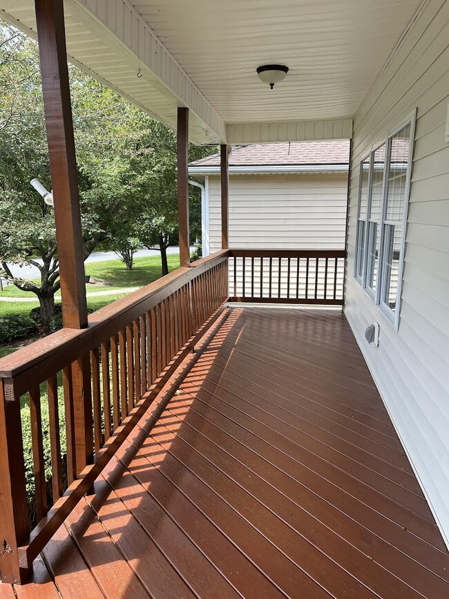 Photo - 242 Highland Golf Dr