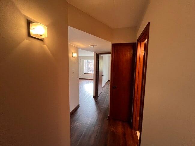 Hallway (facing in) - 10210 Washington Ave Unit 204