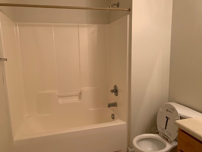 Photo - Apartment for Rent Unit 121