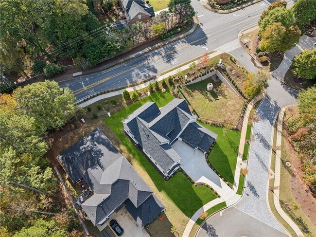 Photo - 115 Thome Dr