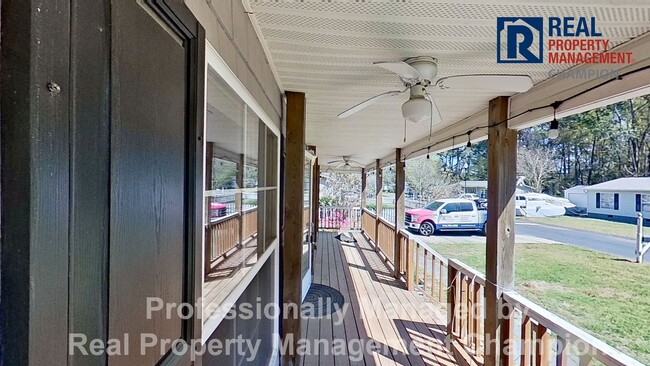 Photo - Charming Home in Quiet Neighborhood Near Monkey Junction