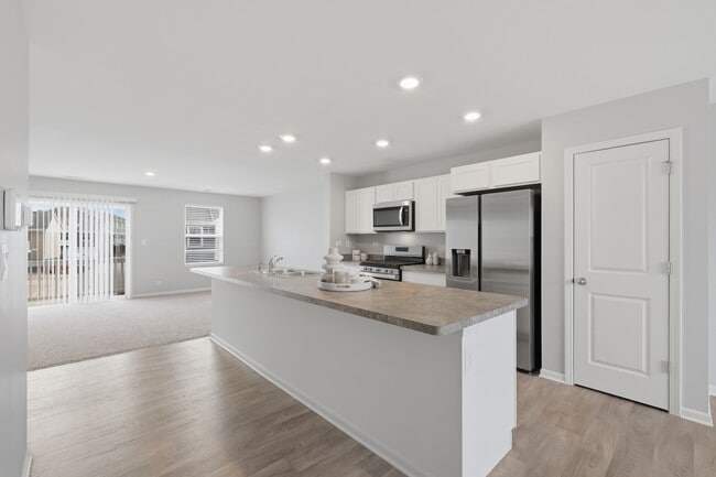 Photo - 217 Goldenrod Dr