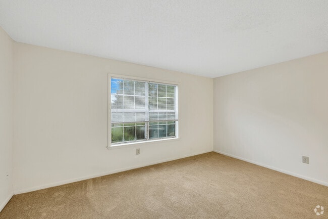 2 habitaciones, 2 baños - 960 pies cuadrados - Sala de estar - Berkshire Apartments