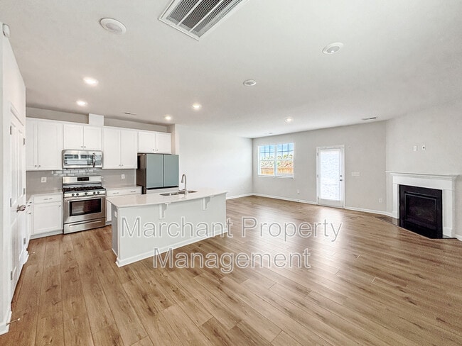 Photo - 324 E Compass Wy
