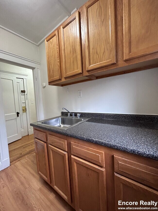 1244 Boylston St Unit 4