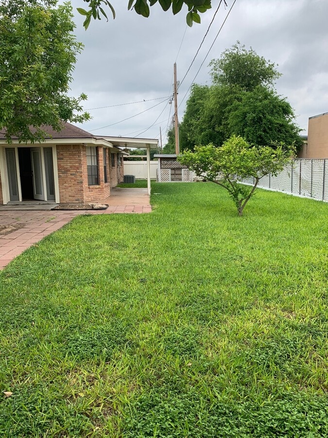 Photo - 2310 Hackberry Ave