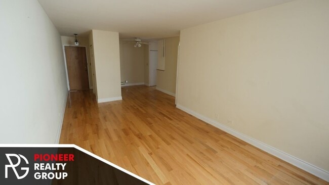 Photo - 660 W Wrightwood Ave Unidad 660-206