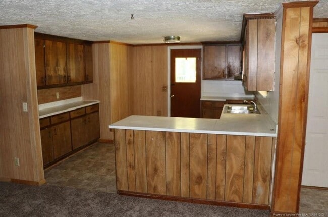 Photo - 1003 James St