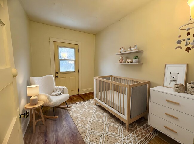 Photo - 3 Bedroom 1 Bathroom in Lancaster City!