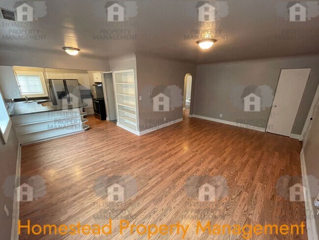 Photo - 660 Unidad 860 Academy Ave NE