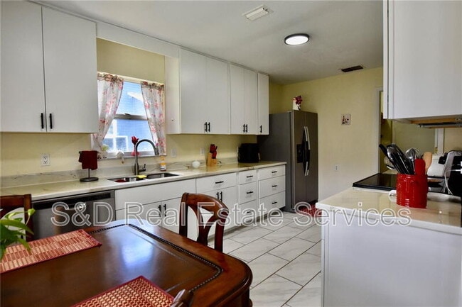 Photo - 1774 Birchwood Loop