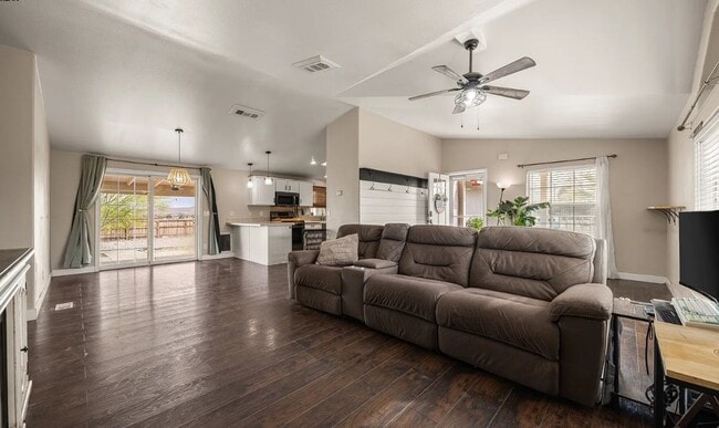 Photo - Cozy Solar Powered 3 bed 2 bath Home