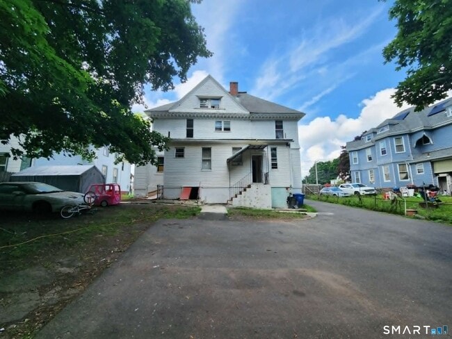 Building Photo - 25 Griswold St