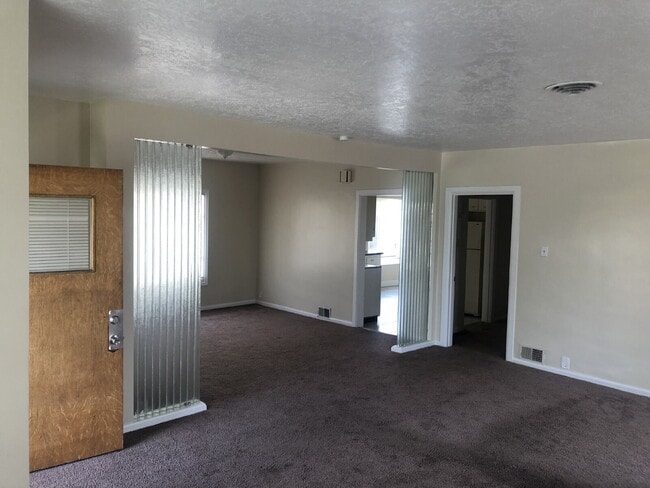 Photo - 441 W 21st St Unit 1 1