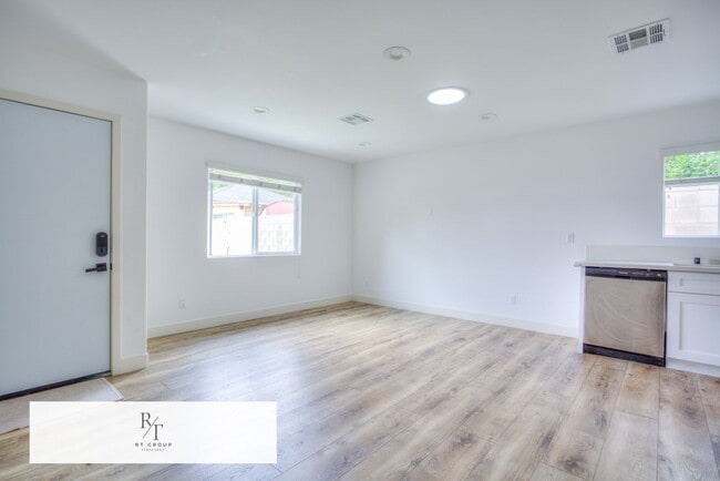 Photo - Bright 2BD Back House in Temple City Unified School District – Washer/Dryer Included. Separate En... Unit B