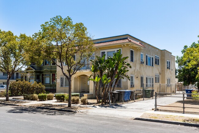 1154 W 27th St Unit 1154