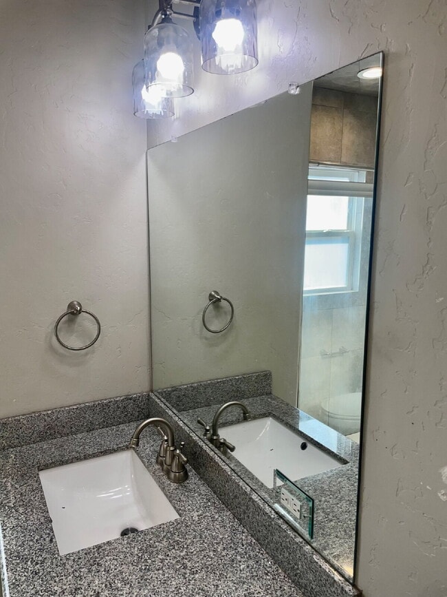 Photo - "Casitas": Stylish 1-Bedroom with Granite Elegance in Downtown Fresno!" Unit A