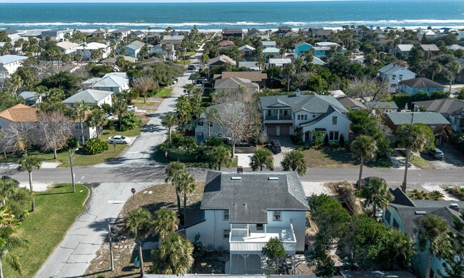 Photo - Pristine Neptune Beach Remodel: 2 Blocks to the Sand and Walkable to Everything!