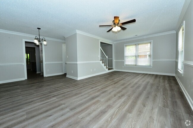 Building Photo - Close to Base, Beach and Downtown! Rental