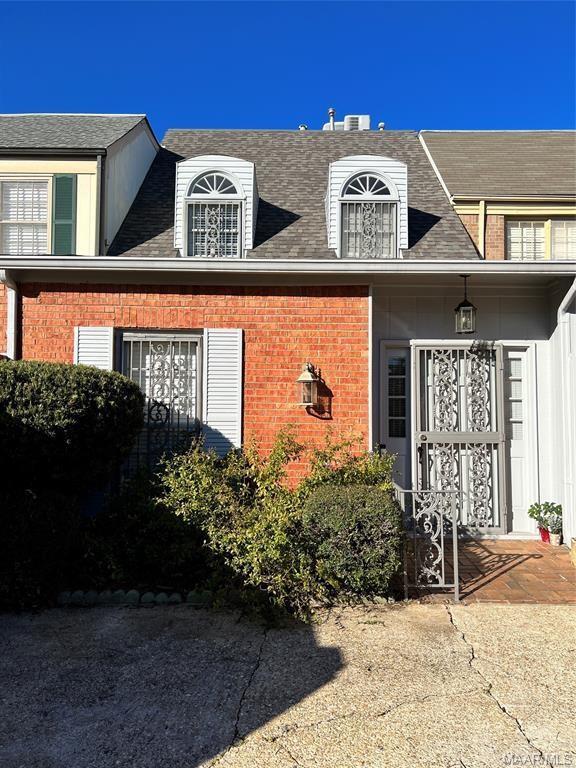 Photo - 2919 Canterbury Ct Townhome