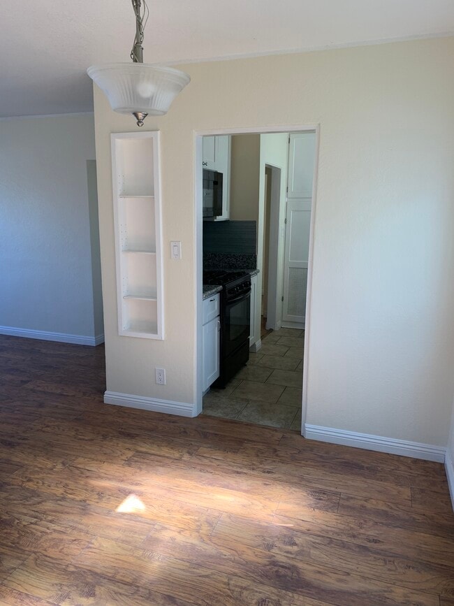 Photo - 3043 Franklin Ave Unit 3043
