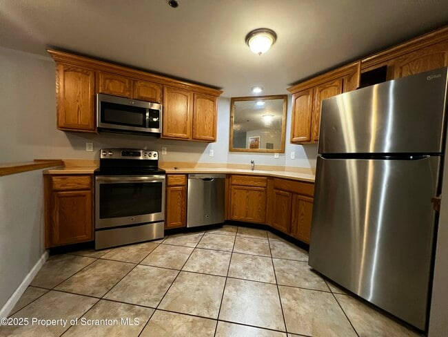 Building Photo - 205 N Washington Ave Rental