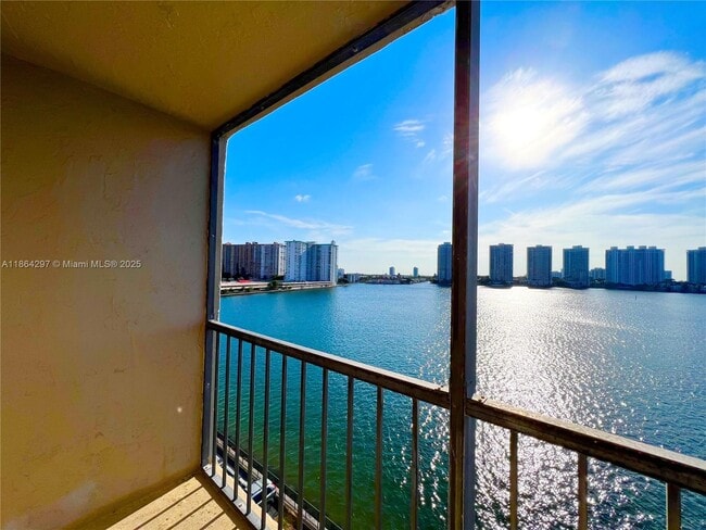 Building Photo - 17600 N Bay Rd Unit N701 Rental