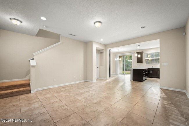 Photo - 215 Richmond Dr